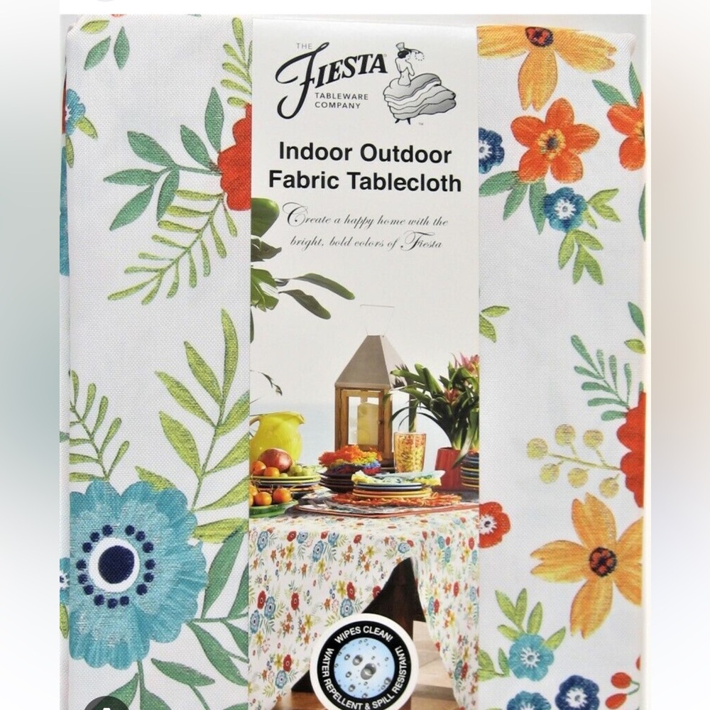 NWT Fiesta Floral Fabric Tablecloth